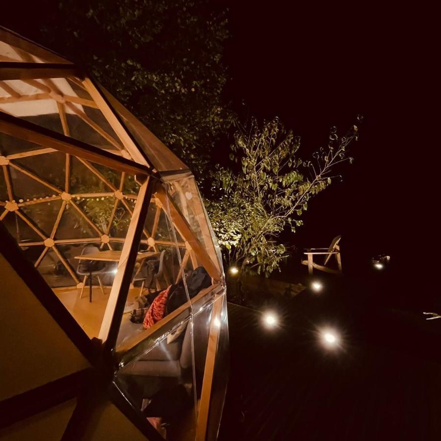 Hotel Le Dome Aux Oiseaux à Bérig-Vintrange Extérieur photo